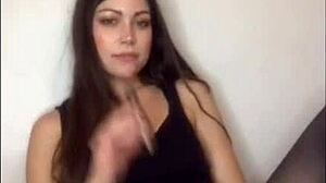 Babe Performs on Webcam