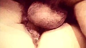 Secretária de Londres vintage com lanterna escura revelada