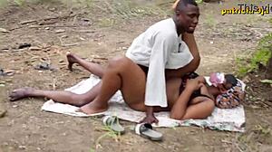 エボニーBBWパトリシアが生野外ファック後にマンコ舐めを追加してもう一ラウンドを要求