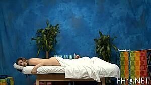 massage turns into hot sex in the tub 😏