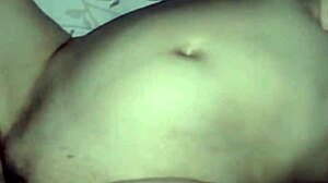 زوجين هواة مثيرين يجربون نيك الطيز في فيديو منزلي