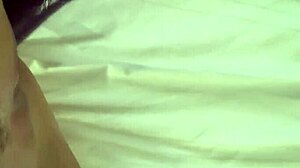 testing out my new vibrator 😊