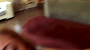 Lorena Sanchez, die Schlampe würgt an riesigem Schwanz mit Deepthroat und Spucke