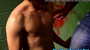 teen twinks in group threesome suck muscular bodybuilder's cock in high definition