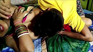 Kawan Ibu Tiri Kotor Dihisap dan Dikongkek Keras dalam Audio Hindi