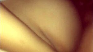 Изменчивая подруга берёт огромный чёрный хуй! 😈