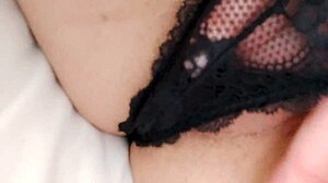 Golden tigre juices pussy for strapon! 😏