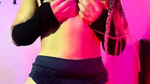 sofie lollipop a nerdizinha otaku faz chamadinha no tema naruto até gozar gostoso.