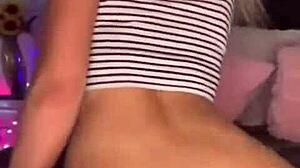 Hot teen 18+ shakes big ass and tits on webcam 😍