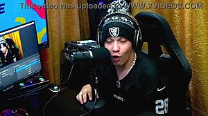 Ruan couldn’t resist kissing Natasha Naturista by the sea!