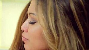 Sexy Lesbians Engage in Scissoring and Toy Play