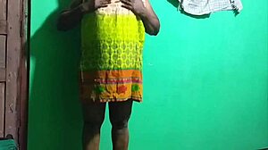 Watch this single girl masturbate on camera! So hot!