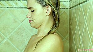 hey, did that cute blonde just shower all sexy?  