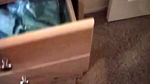 remaja 18+ pelacur menghisap tutor di cam tersembunyi