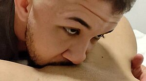 best guide to licking pussy or sucking it in group fun