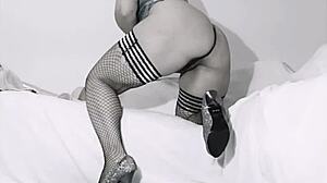 Amateur Latina Cougar Stuffs Hankeys XXL Toy Deep