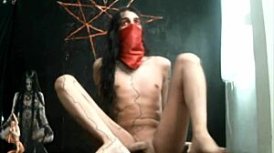 barefeet whore feet fetish with long legs