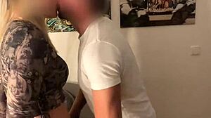 ich fick meine heisse ehefotze auf dem esstisch und spritz in ihre geile muschi ab