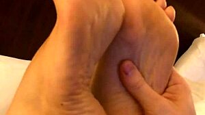 wb - coworker - high arch rubbing