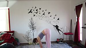 Yoga lesson 371 with mature brunette girlfriend