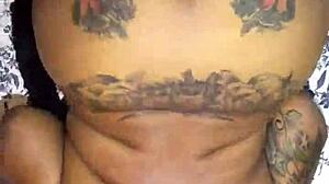 Hazelnutxxx shakes her ebony ass in the hood