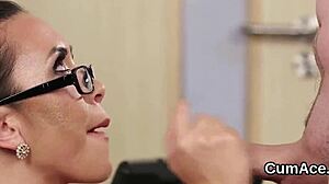 Flirty Beauty Sucks Cream for Cumshot on Face!