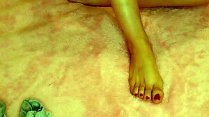 I fix my feet and give them a rich massage!