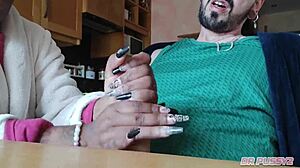 masturbei o melhor amigo do meu marido e deixei ele filmar sem o corno saber