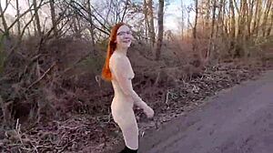 Руса тийнейджърка 18+ се съблича гола навън за първи път