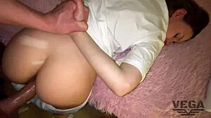 الأخت بالتبني ترشد أخاها بالتبني العذري في أول مرة