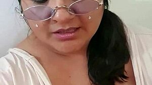 Selfie swallow with big tits 😋