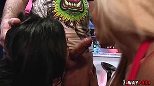 Veronica Rayne & Jessica Lynn FFM Fuck