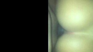 Depois de balada, latina oferece cuzinho