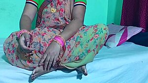 देसी बीवी कोमल पड़ोसी देवर से रफ चुदाई मिलती है वैलेंटाइन से पहले