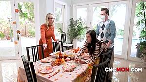 uhh, freeuse with my hot milf mom... so wrong!  