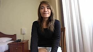 โย ลองของเล่นเล็ก 18+ ตอบสนองสุดอัศจรรย์!