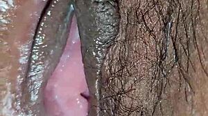 Latina milf showing off in close-up action