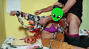 Yo, panin sisarpuolen kovaa halloweenina hindi-äänellä