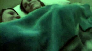 Simpson Twins Wake Up And Finger Each Other In Steamy Shower!