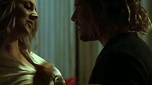 Griezelige stiefzoon Tyler Nixon verrast onwetende stiefmoeder Kayley Gunner in rauwe familie neukpartij