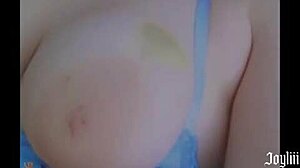 does my horny stepsister send me nude photos?