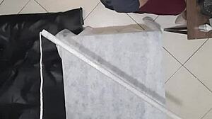 Člověče, ten urolog se rozdivočil během proktologické prohlídky a vyjebal pacienta straponem!