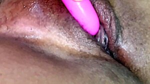 Tubo Grosso Na Bucetinha E Brincando Com O Cuzinho - Parte 2!