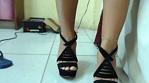 Casting a Pareja Bisexual de 18 Años