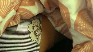 Cachondeando a mi esposa, want to see her pussy?