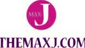 Rena Naruse in hot spring swimsuit scene