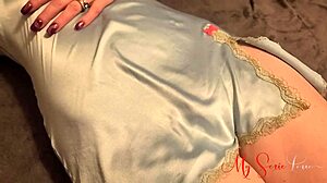 look at this blue nighty solo masturbation!