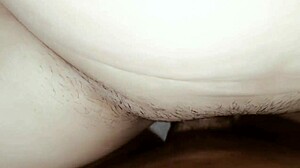 Desi hospodyňka ohromí intenzivním ložnicovým akcí dnes