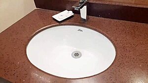 Amateur Latina Enters Good Hotel in Lince