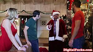 i facialize beautiful babe as santa after bj
